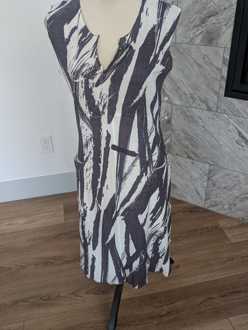 Komarov Black & White Abstract Brushstroke Midi Dress